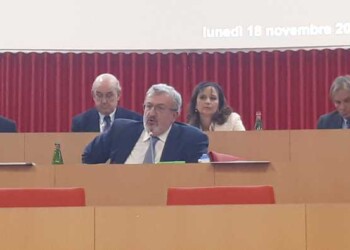 ArcelorMittal: Emiliano, non compatibile con salute