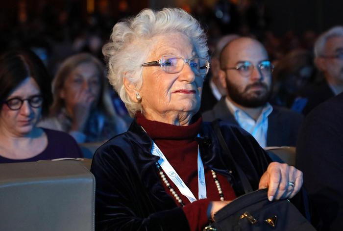 A Segre cittadinanza onoraria Barletta