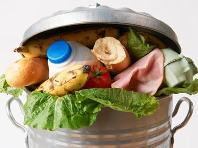 Alimenti: Food Waste, 370 g a settimana a famiglia in pattumiera  