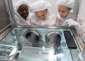 Aperta la capsula del tempo della Luna