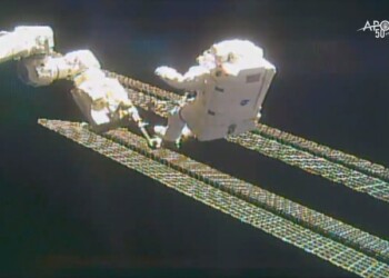 AstroLuca, il surf tra le stelle e le Alpi dallo spazio