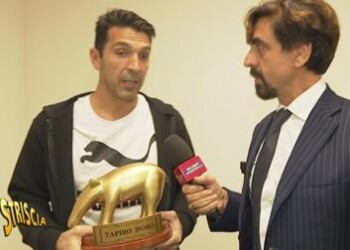 Buffon riceve il Tapiro d’oro, ecco perché 