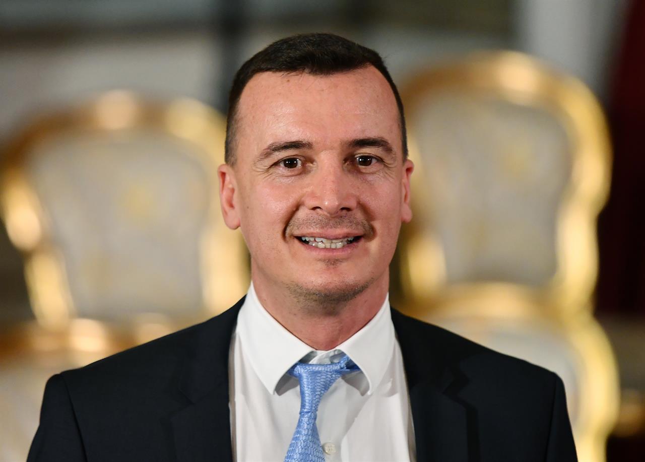 Casalino dice che si vuole candidare. Prove tecniche per un partito di Conte