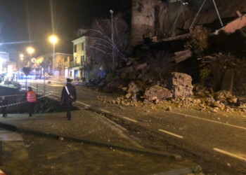 Crolla antico muraglione nell’Astigiano