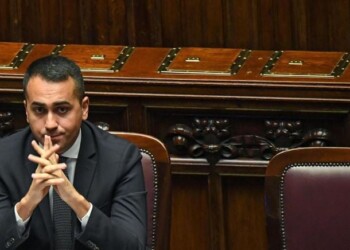 Dall’acqua pubblica ai negozi chiusi la domenica, l’offensiva parlamentare M5S