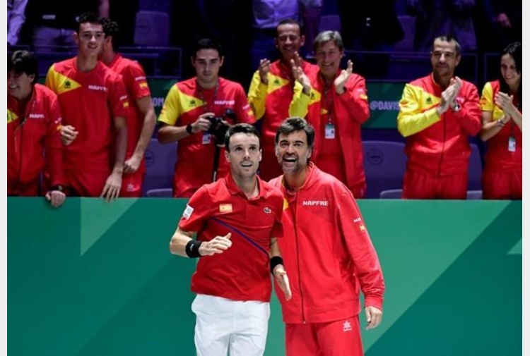 Davis: Bautista commuove, Nadal vince, la Spagna trionfa