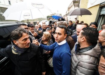 Di Maio, unica certezza è mai con De Luca