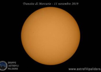 Ecco le immagini di Mercurio, un neo sul disco del Sole