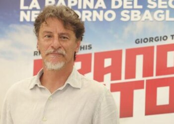 Giorgio Tirabassi resta in ospedale 