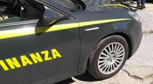 Camorra: blitz Guardia di finanza nel Napoletano, 20 arresti