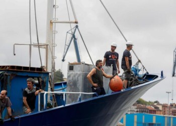 Migranti: nave ong Aita Mari a Pozzallo