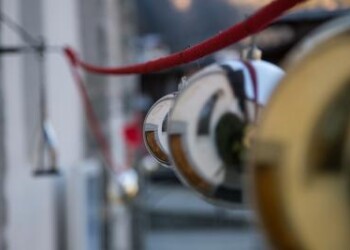 Natale: plastic free e illuminati da batteri, arrivano i presepi di Ossana 