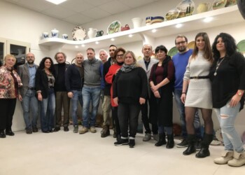 Operai in cooperativa ‘salvano’ azienda