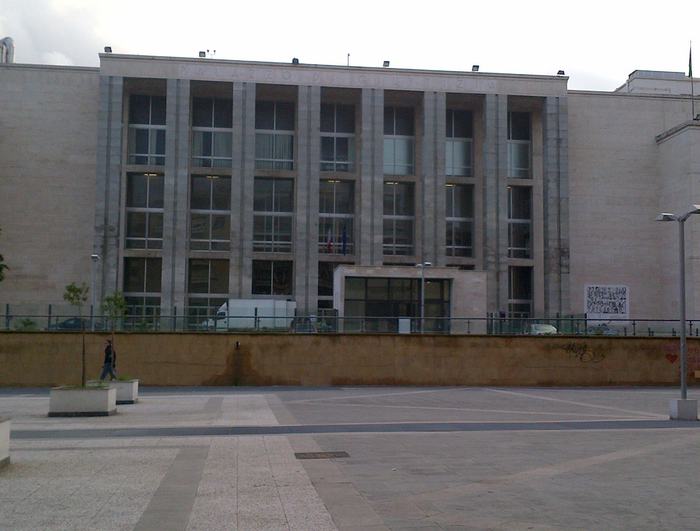 ‘Pizzo’ a imprese edili, tre condanne