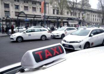 Presi 2 rapinatori di tassisti a Milano