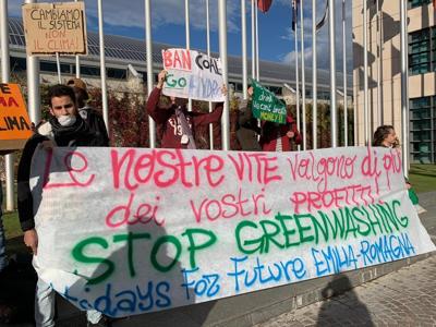 Presidio Fridays for Future a Ecomondo: Stop greenwashing