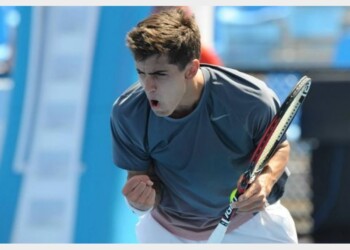 Proposta di matrimonio in campo del tennista Herbert