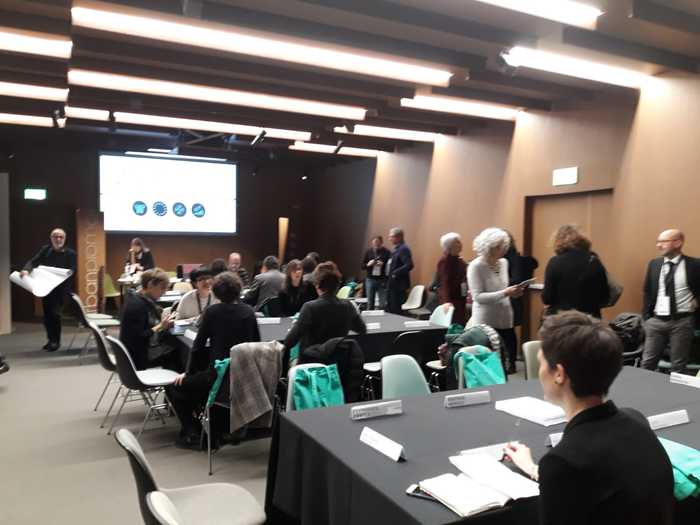 Scuola amministrazione presenta progetto