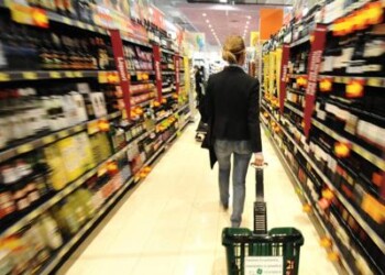 Sostenibilità: Assovetro, sempre più contenitori in vetro sugli scaffali 