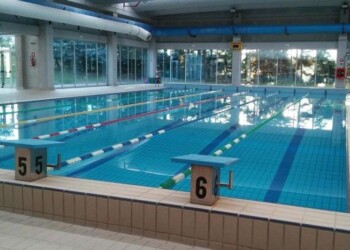 Tetto piscina rotto, saltano gare a Vasto