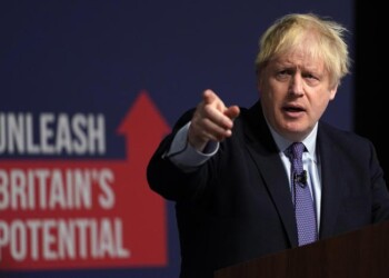 Voto Gb: sondaggi restano pro Tory, +12%