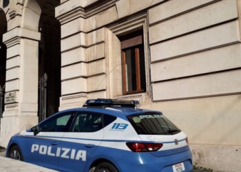 Accesso a sistemi informatici, arresti