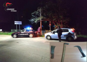 Armi improprie nell’auto, tre denunciati