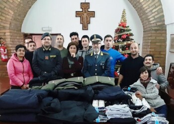 Capi contraffatti donati in beneficenza