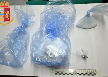 Cocaina in auto, arrestato agente carcere