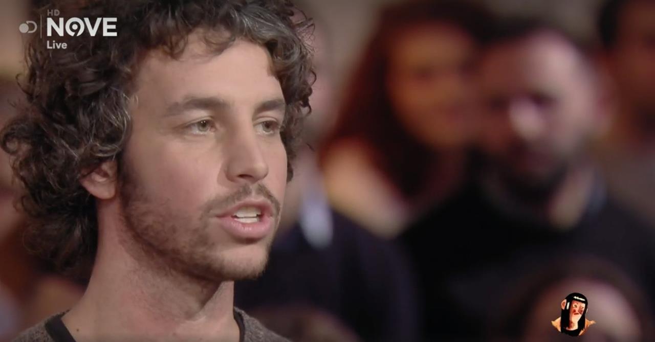 Consiglio alle sardine, meglio restare innocenti che fare le giovanili della Casaleggio