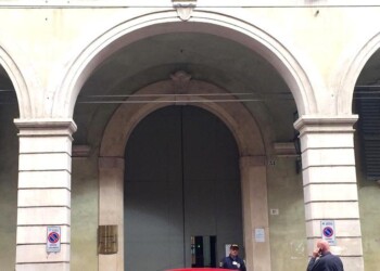 ‘Disonori mia figlia, ora la sposi’: padre denunciato