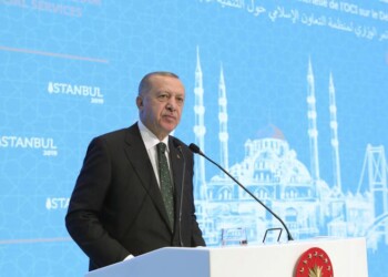Erdogan: non escludo intervento in Libia