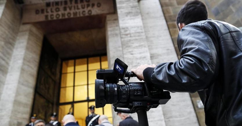 Ex Ilva, Conte: propongo ingresso partecipata pubblica. Patuanelli: Stato entra tramite Mef