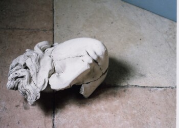 Frammenta. Installazione di Giuseppe Vigolo