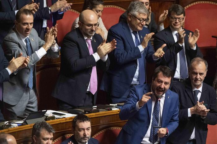 Lega, evitata vergogna Stato spacciatore