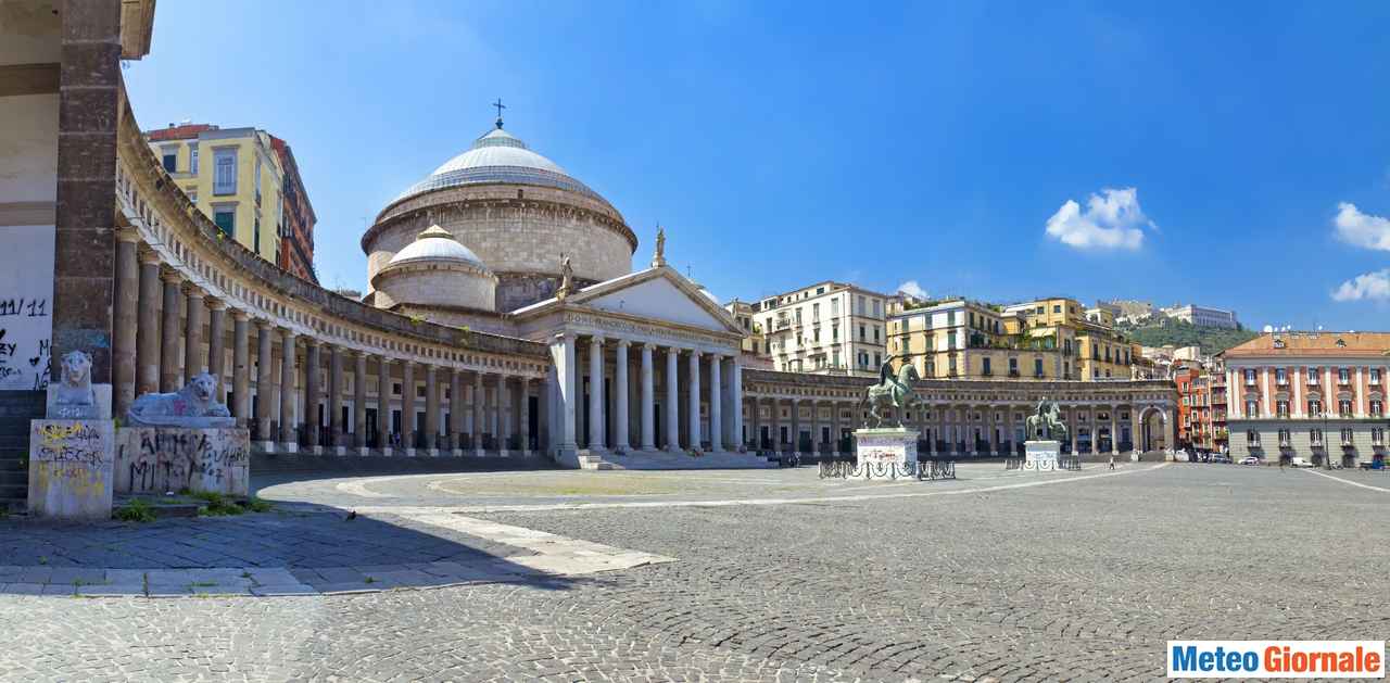 Meteo NAPOLI: SOLEGGIATO grazie all’anticiclone di Natale