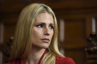 Michelle Hunziker confessa: “Sono stata picchiata da un uomo” 