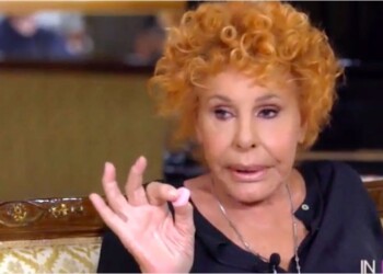 Ornella Vanoni irresistibile e senza freni: “Ogni sera mi faccio una canna. Devo trovare badanti che sappiano rollare…”