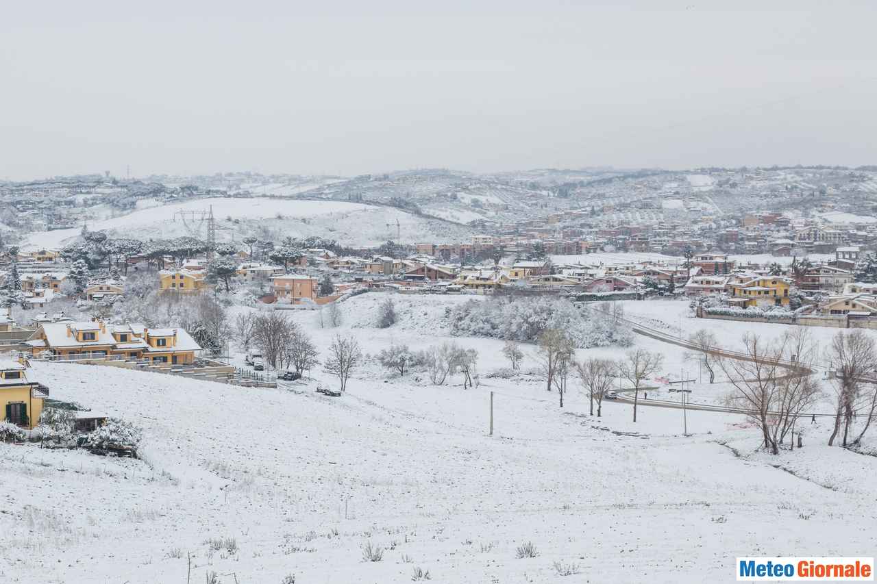 immagine 1 articolo previsioni lunedi 30 dicembre residua neve quote basse al sud