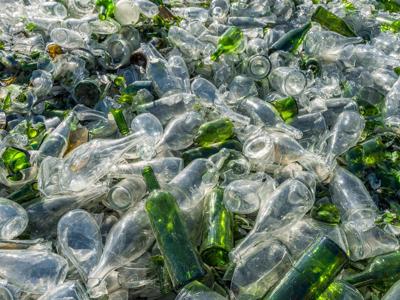 Rifiuti: ‘Close the Glass Loop’, raccolta del vetro in Ue al 90% entro 2030 