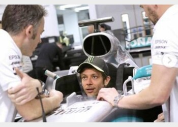 Rossi in Mercedes, Hamilton su Yamaha lunedì a Valencia: che sfida