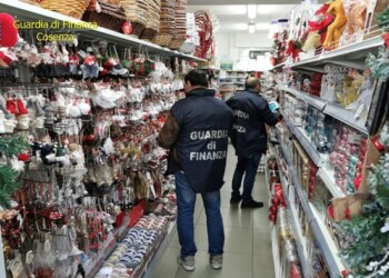 Sequestrati 300 mila articoli non sicuri