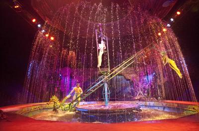 A Roma arriva 'Aqua', il circo acquatico all'Eur per le feste