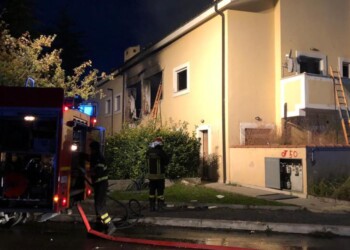 Tre ustionati dopo esplosione in casa