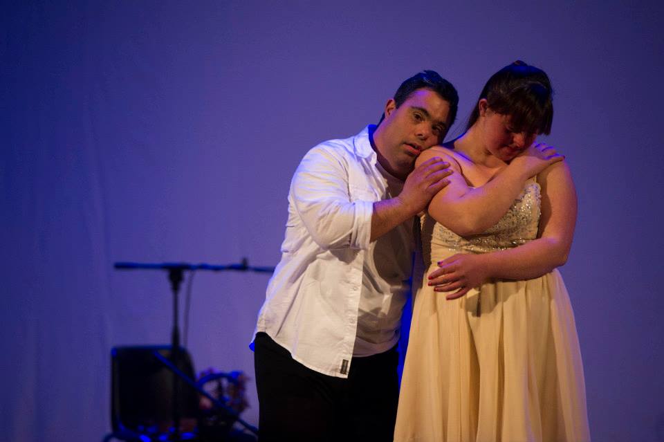 “Inclusive Fashion Event – moda e solidarietà”: la sfilata solidale organizzata dalla Fondazione Salernum Anffas Onlus