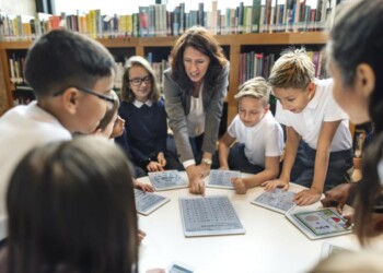 NATIVI DIGITALI, L’EDUCAZIONE SCOLASTICA DIVENTA 4.0 GRAZIE AL “BLENDED LEARNING”: 7 DOCENTI SU 10 FAVOREVOLI A QUESTA NUOVA TECNICA DI APPRENDIMENTO MISTO