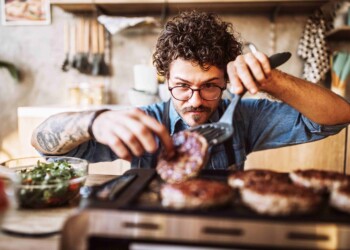 IL PRIMO PREMIO ITALIANO CHE CELEBRA I MIGLIORI RISTORANTI TAKEAWAY. AL VIA I VOTI DEI CONSUMATORI PER I RISTORANTI PIÙ AMATI E PER LA PRIMA GUIDA DEI TOP 60 IN ITALIA