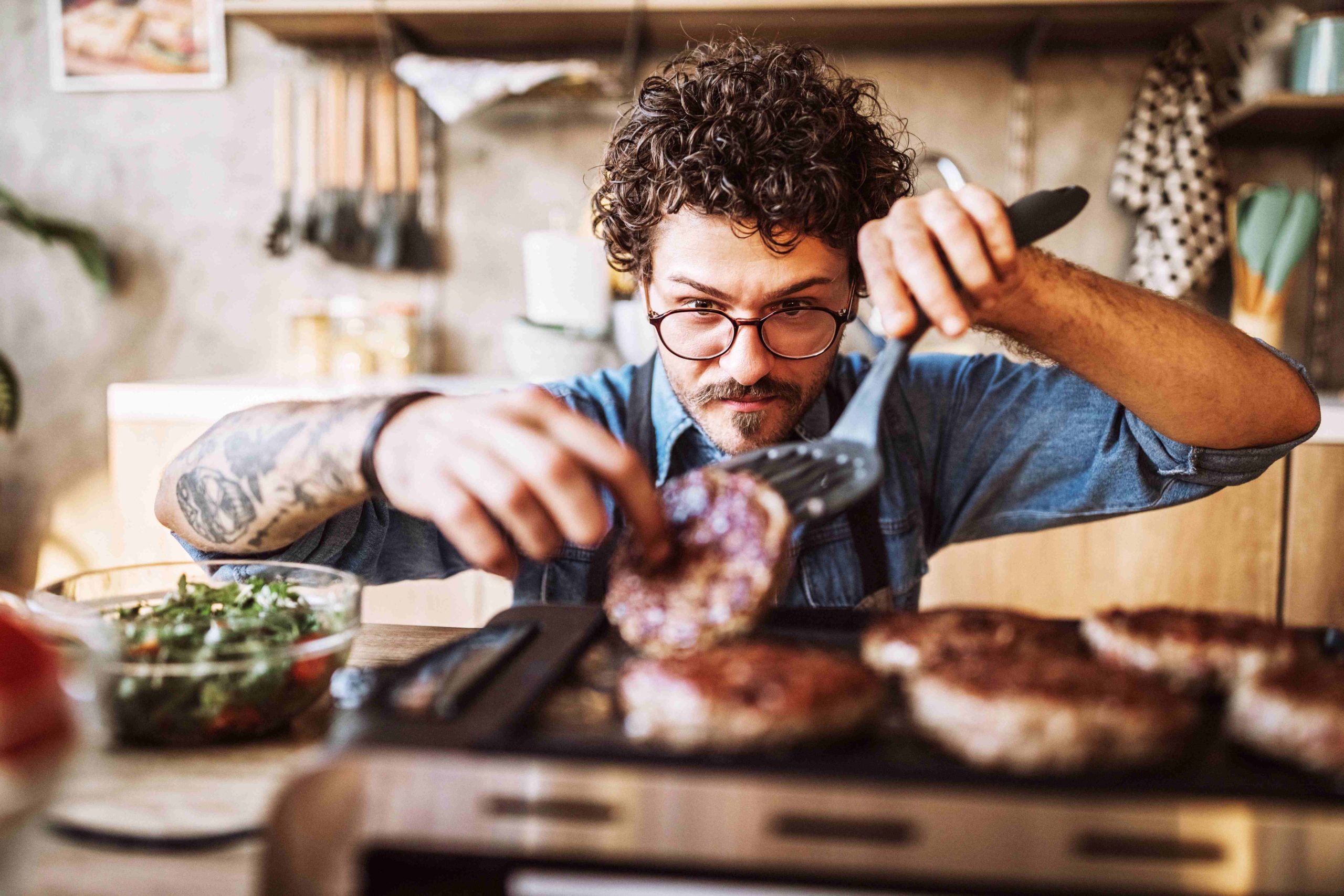 IL PRIMO PREMIO ITALIANO CHE CELEBRA I MIGLIORI RISTORANTI TAKEAWAY. AL VIA I VOTI DEI CONSUMATORI PER I RISTORANTI PIÙ AMATI E PER LA PRIMA GUIDA DEI TOP 60 IN ITALIA