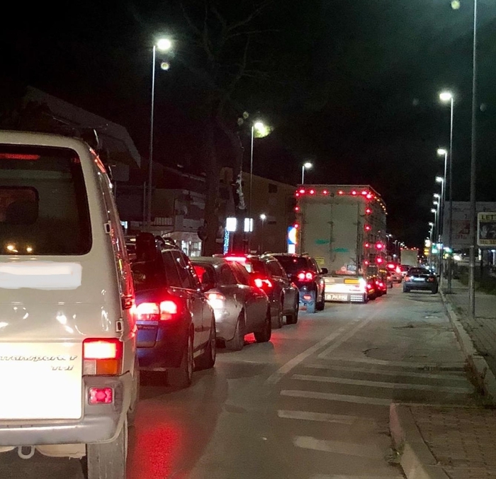 A14, Tir incolonnati, 6 km di coda