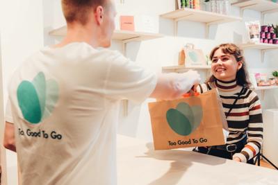 Alimenti: #IlCiboNonSiButta, la campagna anti spreco passa per i social  